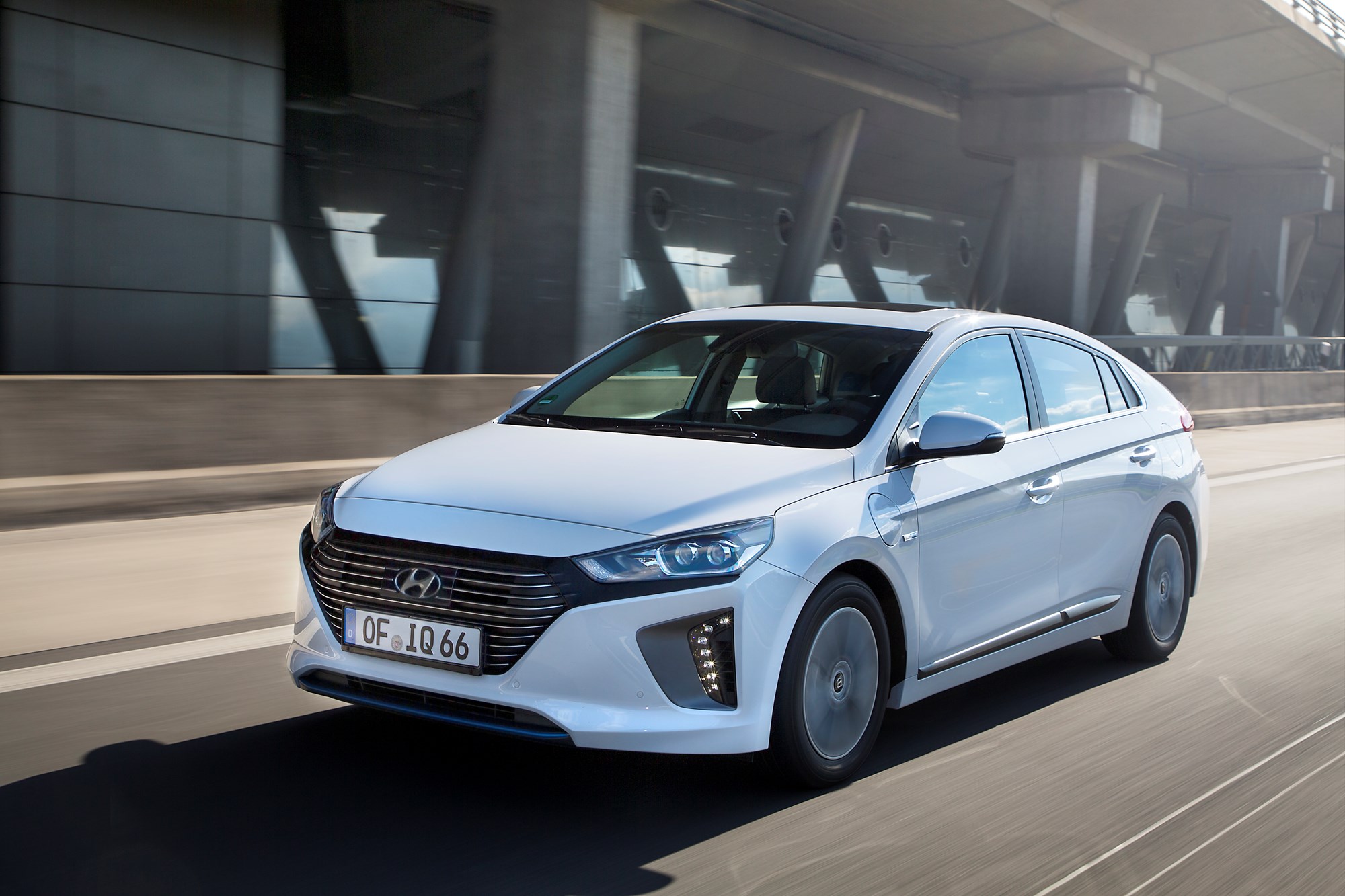 Hyundai Ioniq plugin hybrid prices to start at £24,995 (gallery