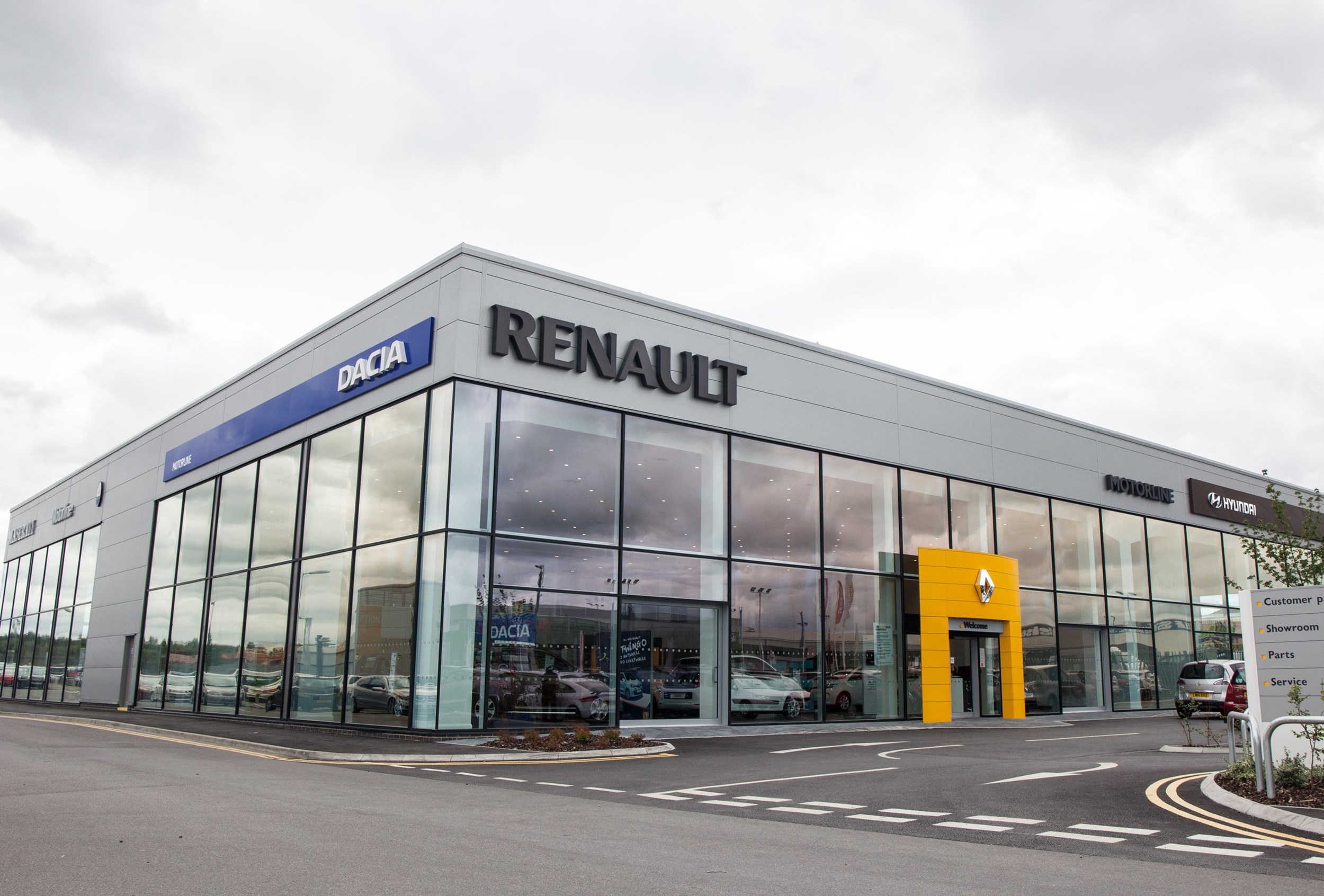 Motorline Renault Dacia Maidstone (2015) pictures Dealership galleries