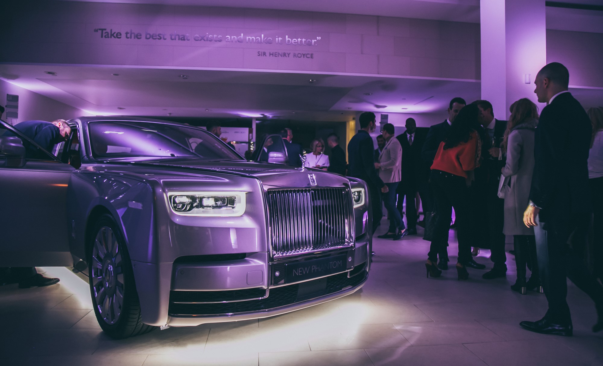 HR Owens RollsRoyce London luxury car dealership goes virtual  Car  Dealer News