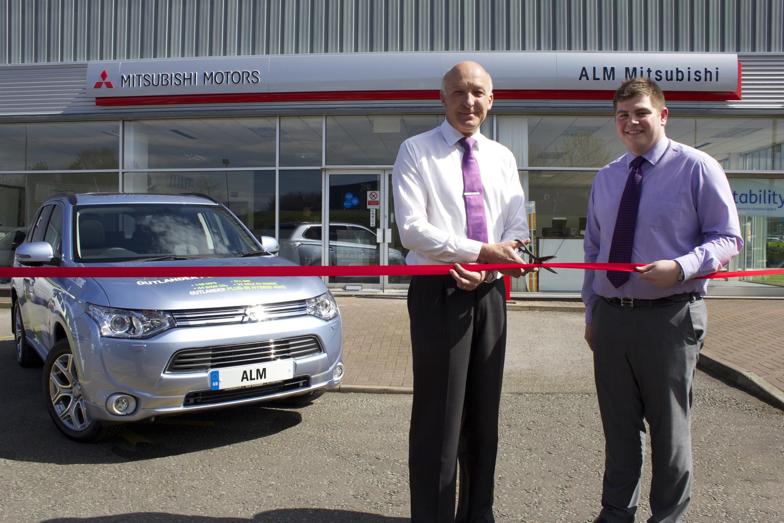 ALM Garages opens Mitsubishi franchise in Macclesfield Car Dealer News