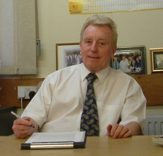 Network Q 'founding father' Bryan Phillimore passes away, aged 82 - Vimarsana News
