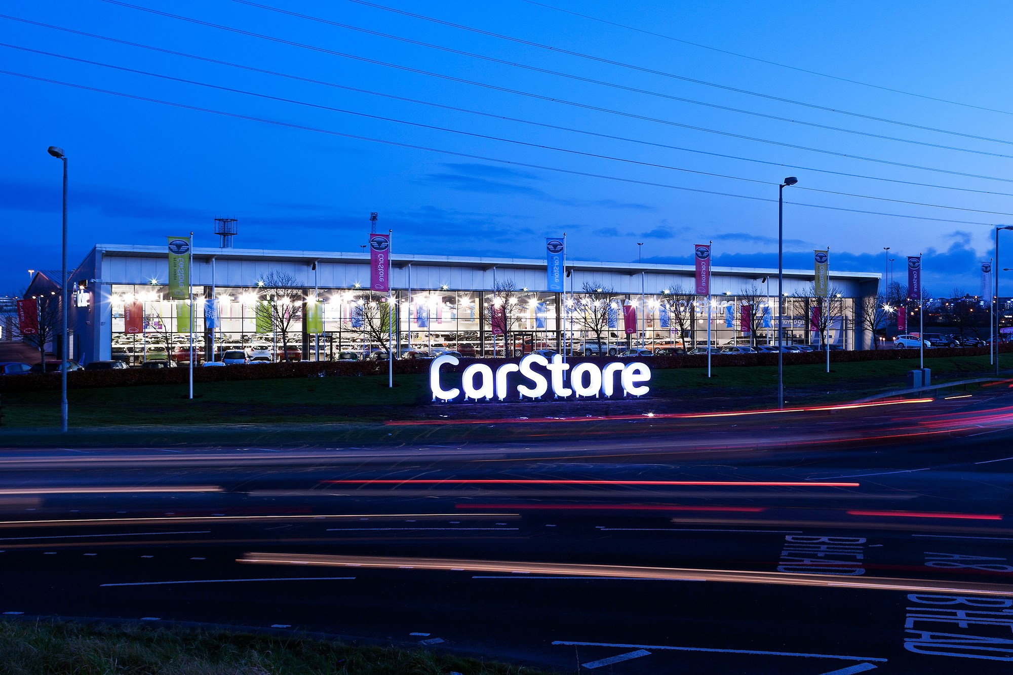 Peter Vardy opens Dundee CarStore