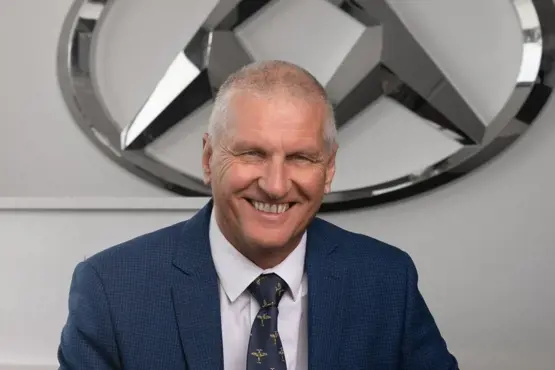 Steve Hunt retires as Harris MAXUS UK names successor