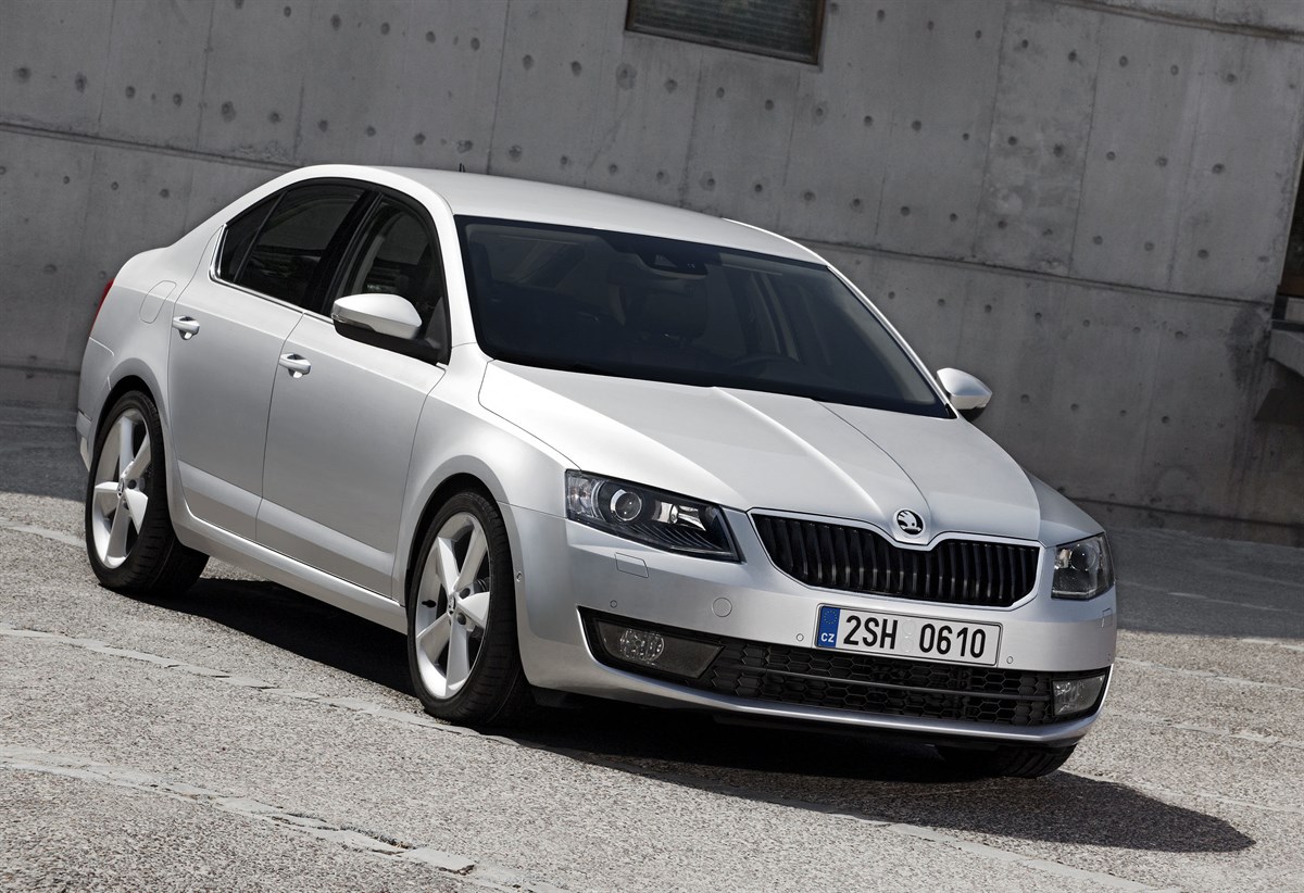Skoda reveals new Octavia | Car Manufacturer News