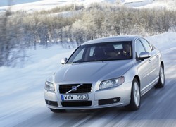 Volvo launches winter tyre scheme